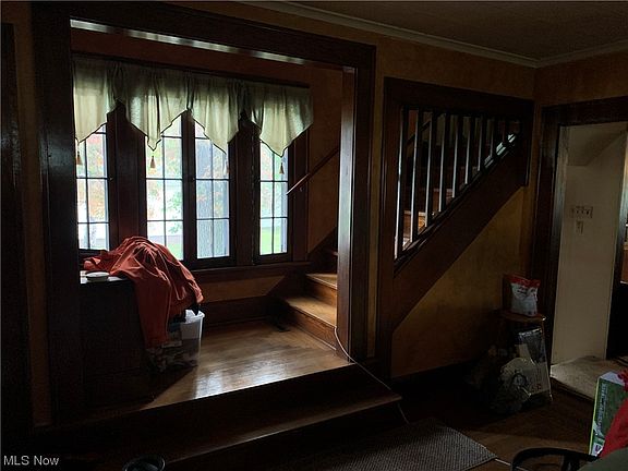 4th image of 785 W Main St