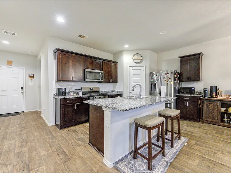 1615 Goose Island Ln — Photo 20