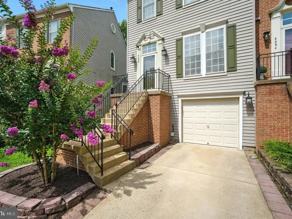 6696 Debra Lu Way, Springfield, VA 22150