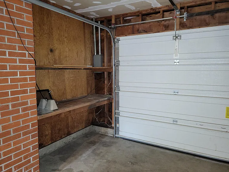 1585 Bogart Ln — Photo 15