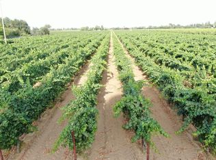 16018 Tretheway Rd, Lodi, CA 95240