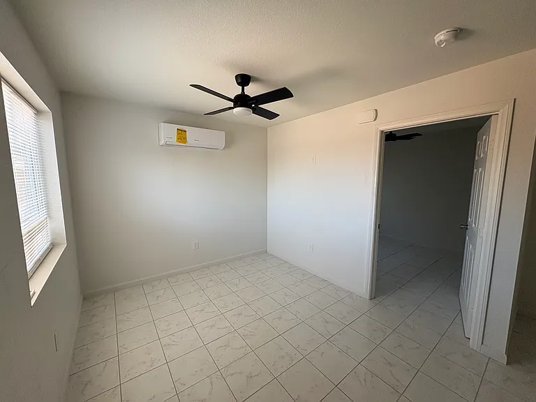1654 Driftwood Dr #1 — Photo 2