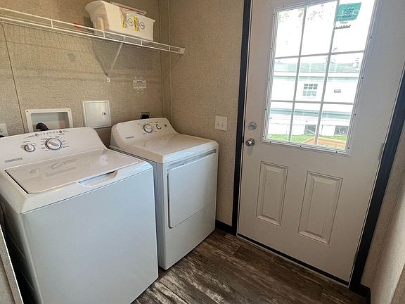 4th image of 1250 Paree St #578