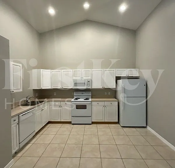 1113 Harry Ave S — Photo 7