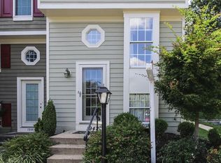 1942 Sagewood Ln, Reston, VA 20191