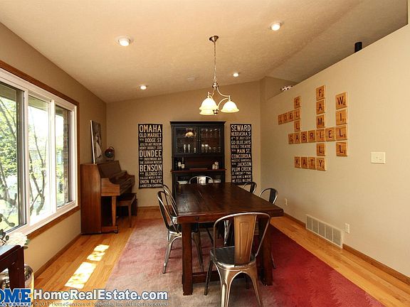 4th image of 1511 Eastridge Ave