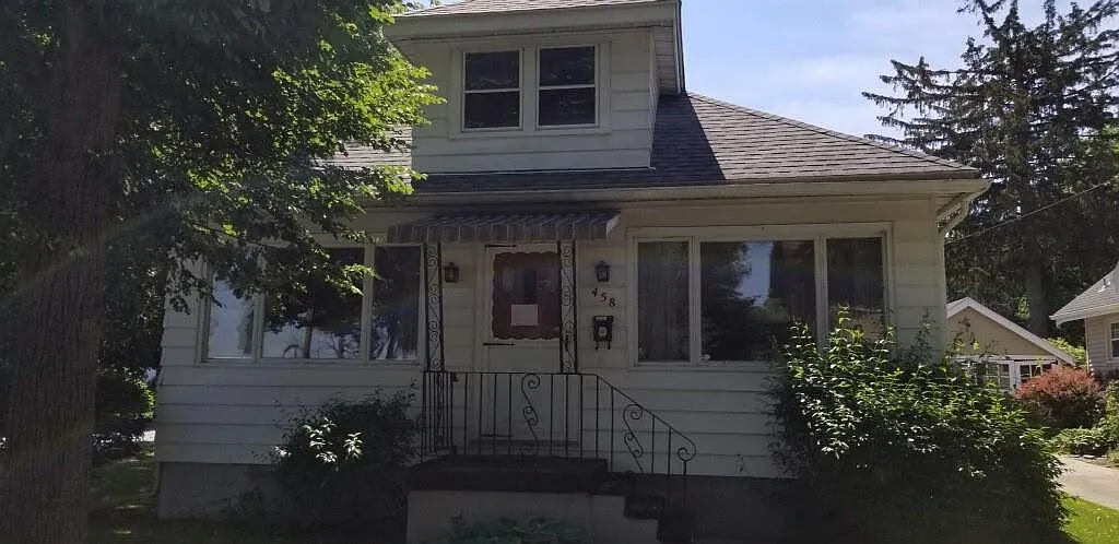 458 Horner St photo 1
