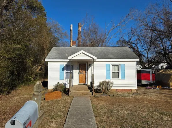 117 Pettus St, Chase City, VA 23924