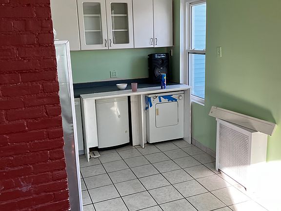 2nd image of 1466 Commonwealth Ave #Na