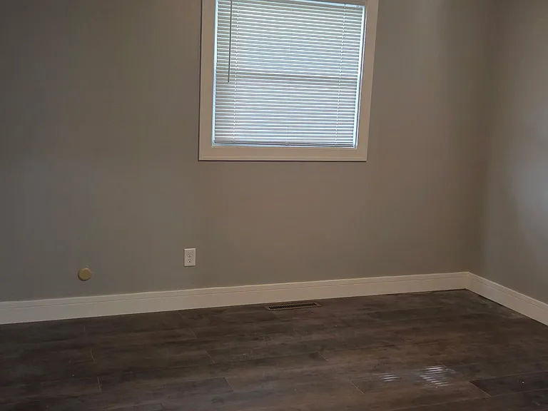 9017 Southmoor Ave — Photo 11