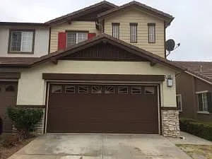 4 bed, 2.5 bath, 1937 sqft, $4,600 — Photo 3