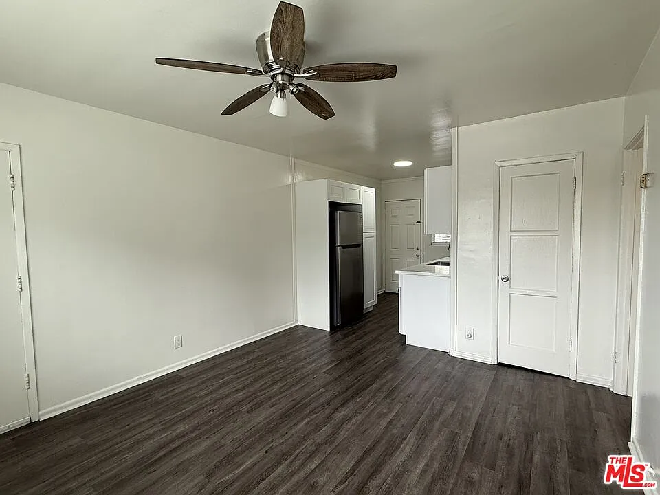 2 bed, 1.0 bath, 900 sqft, $2,500 — Photo 3