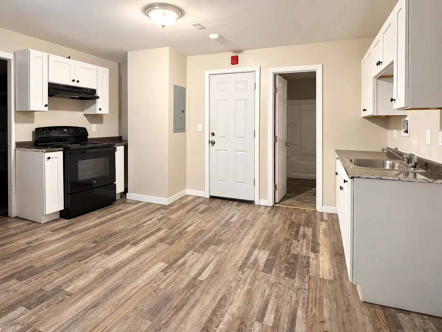 2 bed, $1,800 — Photo 3