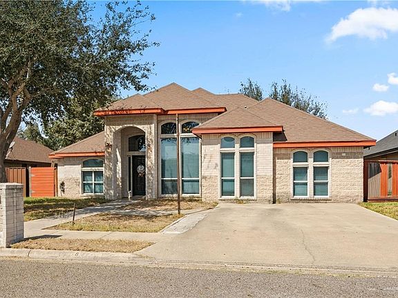 3rd image of 806 W Solar Dr