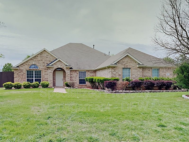 1st image of 105 Golden Meadow Dr