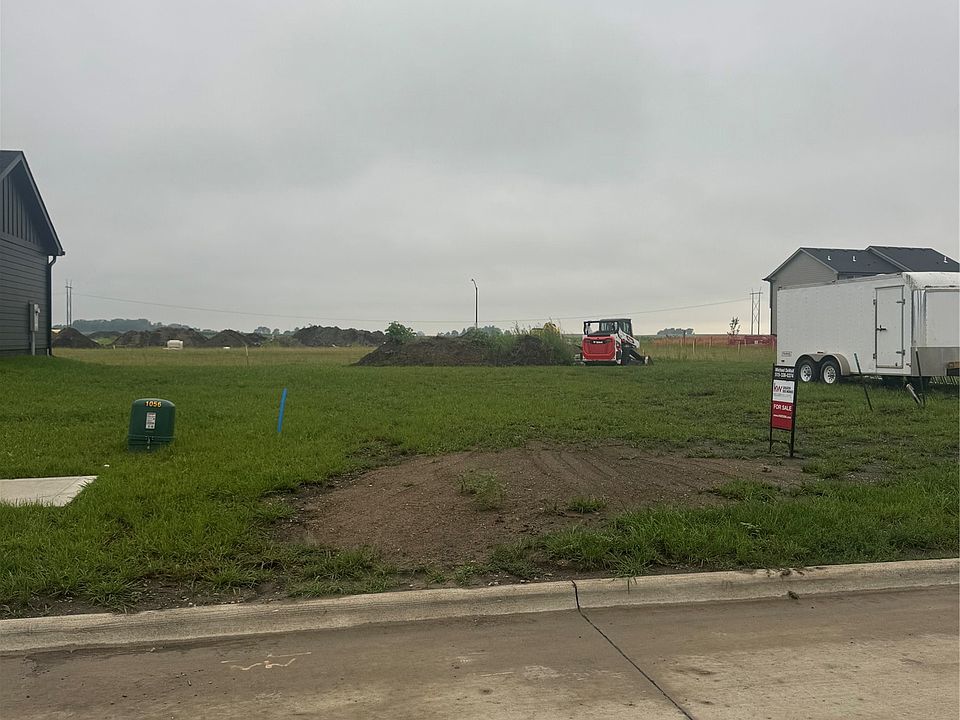 2nd image of 1056 SW Cattail Rd
