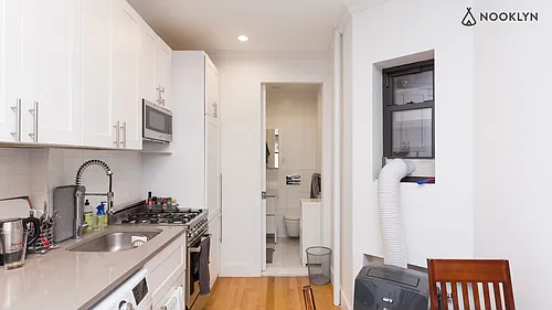 236 E 24th St #1B Photo 1 236 E 24th St #1B Photo 1