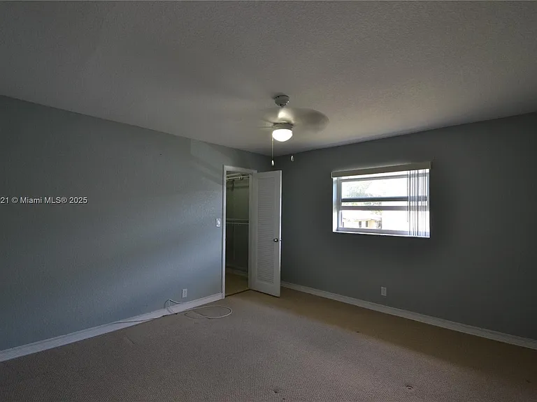 10241 NW 35th St #4 — Photo 8