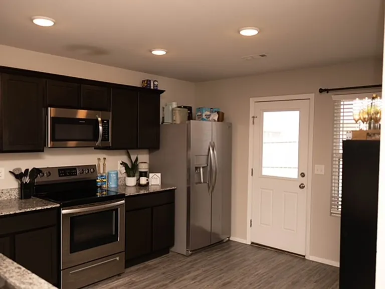 1324 S Morningside Dr — Photo 6