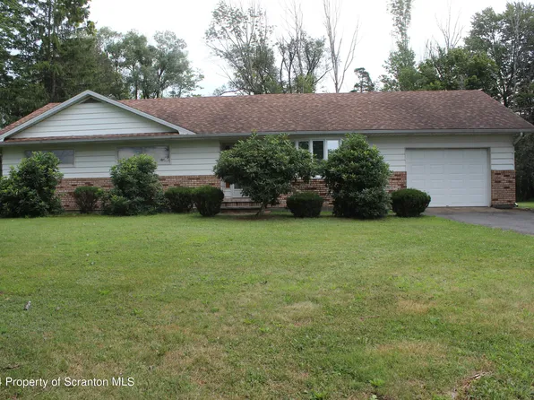 330 Chapman St, Jermyn, PA 18433