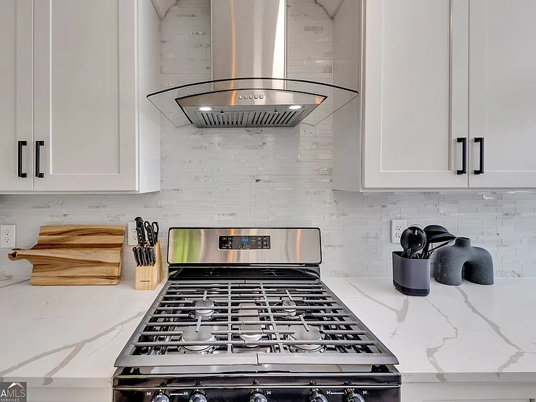 155 Parkview Dr SE — Photo 9