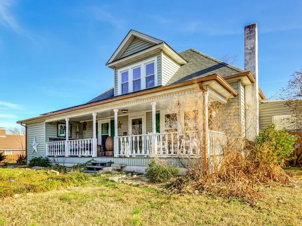 1020 Mitchell St, Mount Airy, NC 27030