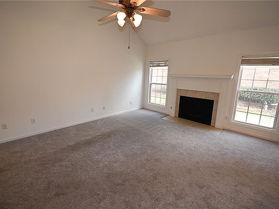 5th image of 523 Coleman Ct