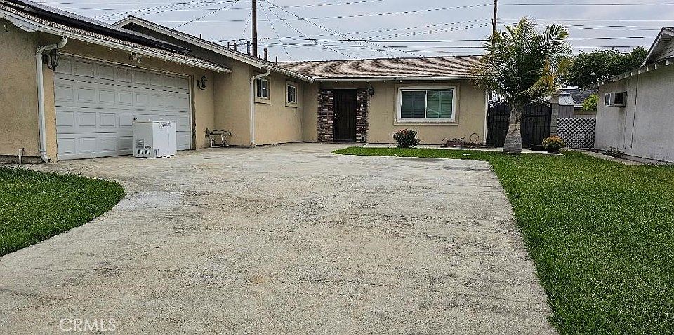 1st image of 822 Greenberry Dr