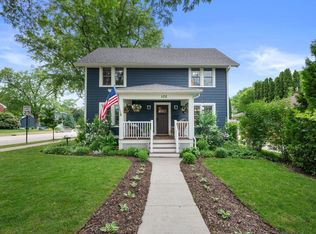 102 Woodland Ln, Oconomowoc, WI 53066