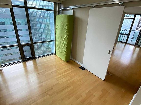 2nd image of 38 Grenville St #1302