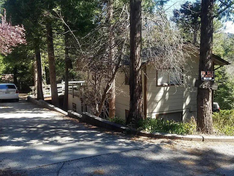 Separate level entry and driveway