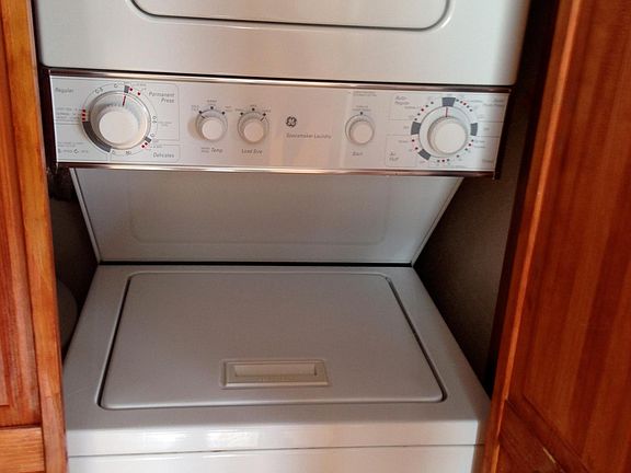 5th image of 7296 Lyndover Pl #307