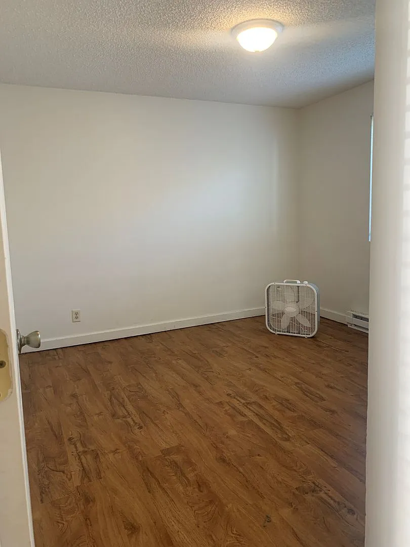 2 Bedroom Apartment — Photo 3