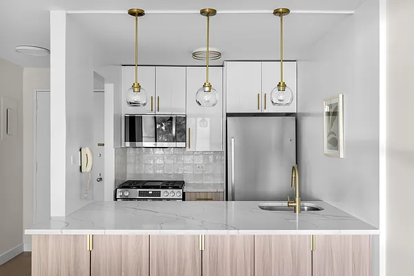 Rented by SERHANT. | media 2