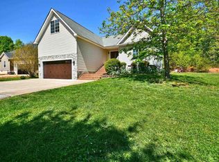 327 N Fredrick Way, Boiling Springs, SC 29316