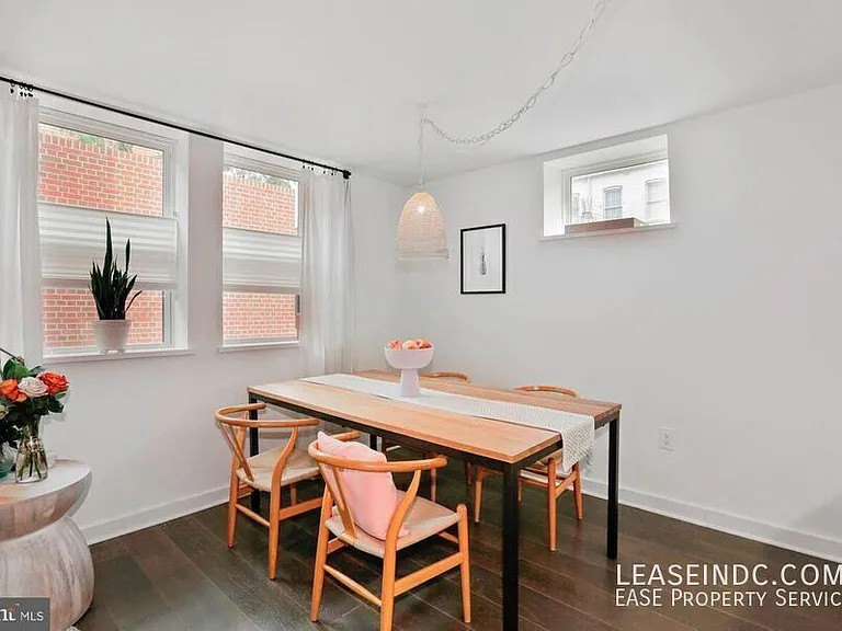 129 W St NW #103 — Photo 12