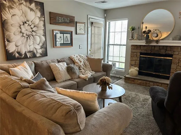 12609 W 110th Ter, Overland Park, KS 66210