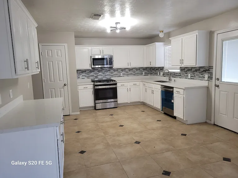 12034 Ballardvale Ln — Photo 4