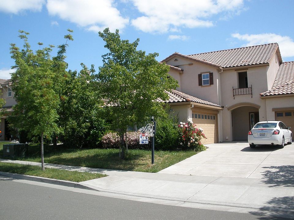 1st image of 1734 River Oaks Cir
