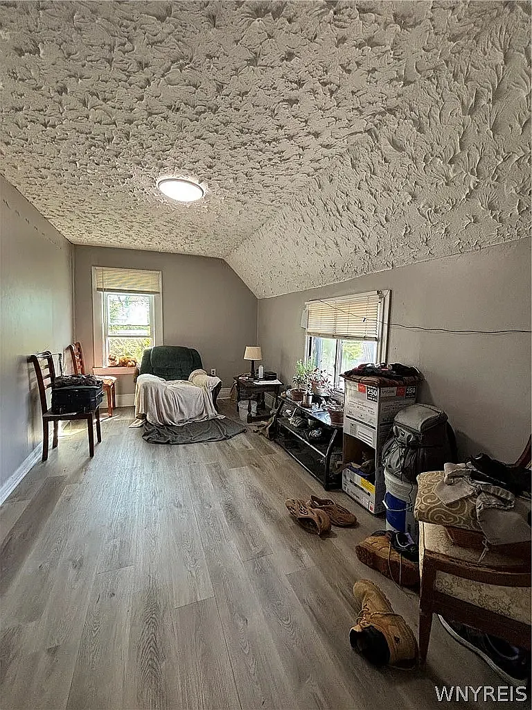 2 bed, 750 sqft, $1,100 — Photo 1