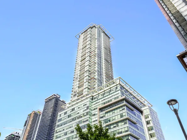 4485 Skyline Dr #2602, Burnaby, BC V5C 0J2