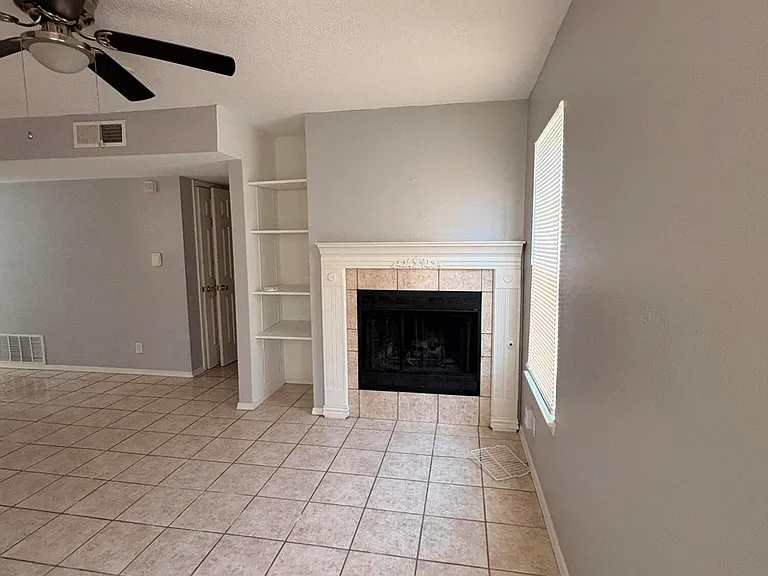 11213 William McCool St — Photo 7