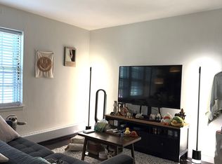 35 Hammond Pond Pkwy APT 2, Newton, MA 02467