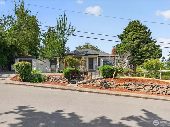 3310 SW 104th Street, Seattle, WA 98146