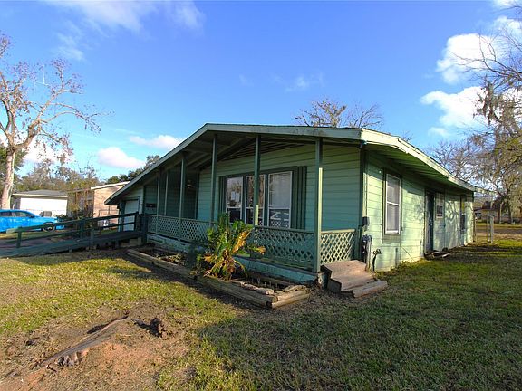 2nd image of 430 Winding Way St