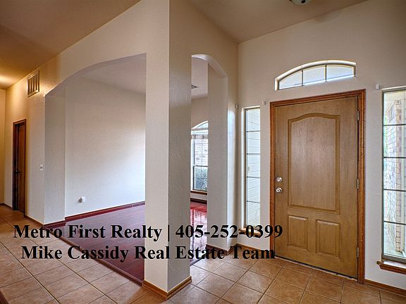 3rd image of 2924 Sandstone Dr