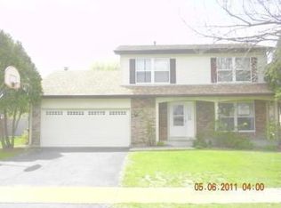572 Bluff St, Carol Stream, IL 60188
