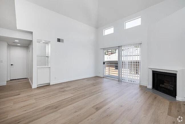 1st image of 1156 Hacienda Pl APT 304