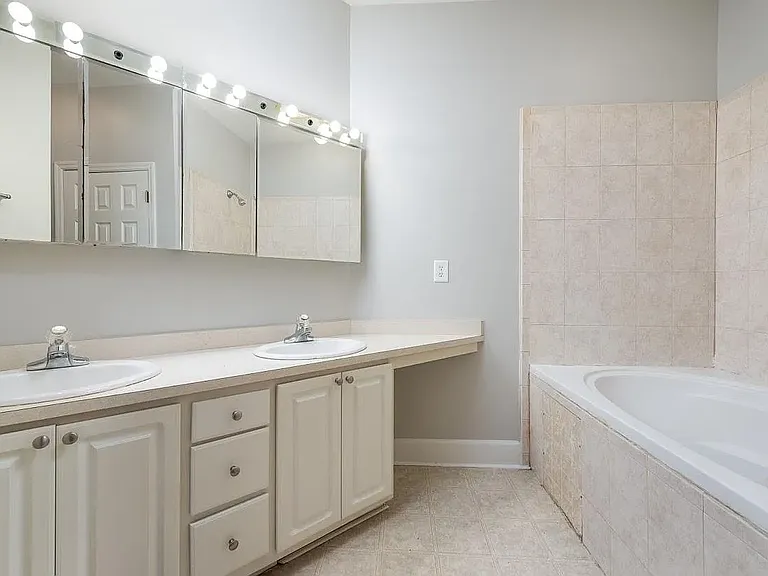 9679 Jamison Rd — Photo 11