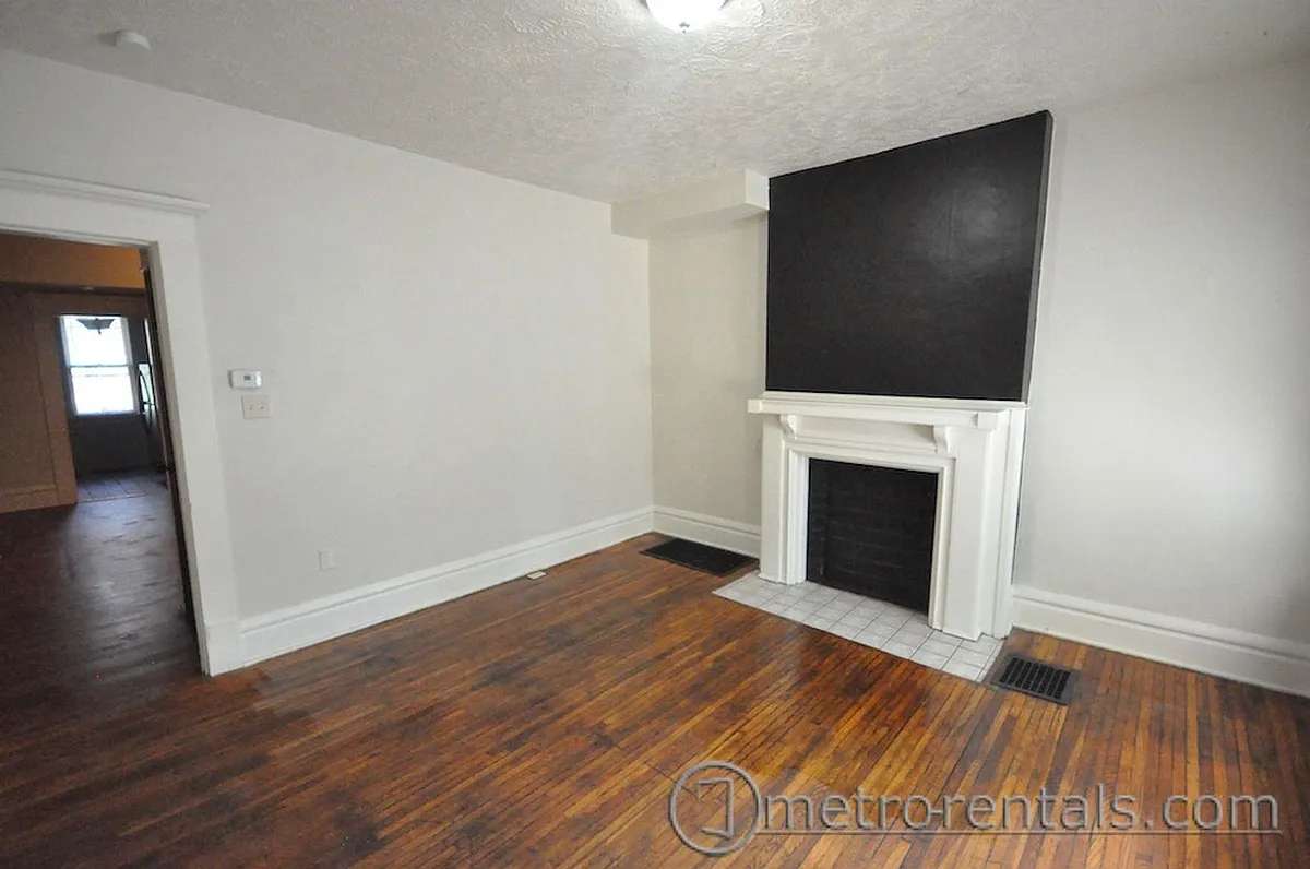 Building Photo - 204 E 9th Ave #9